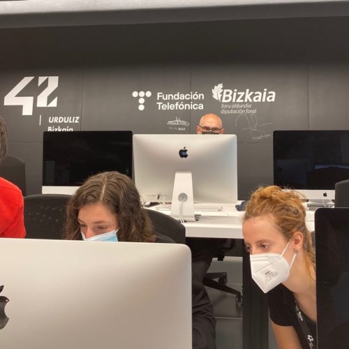 El campus de 42 Urduliz se llena de nuevos estudiantes